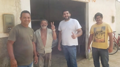 Prefeito Jarson visita obras de pavimentação de ruas no bairro Pau Brasil