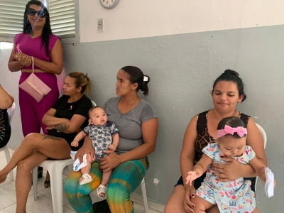 OUTUBRO ROSA: CRAS REALIZA RODA DE CONVERSA COM MULHERES DO PROGRAMA CRIANÇA FELIZ