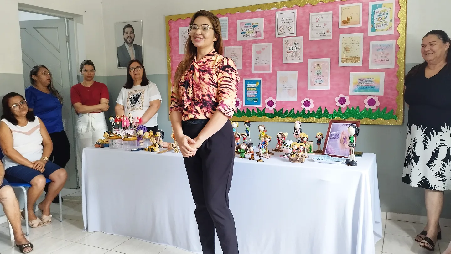 Prefeitura de Nova Floresta realiza abertura de oficina de artesanato em biscuit para idosos do SCFV