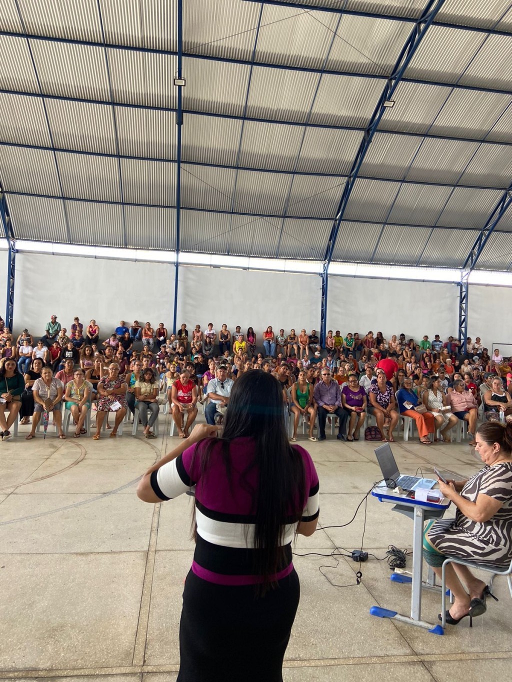 Prefeitura de Nova Floresta realiza reunião voltada para os Beneficiários do Programa Bolsa Família.