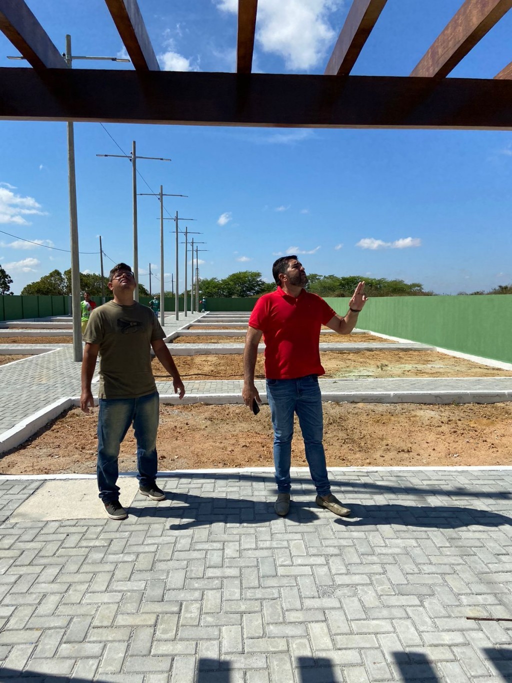 Prefeito Jarson acompanha finalização do novo Cemitério Público.