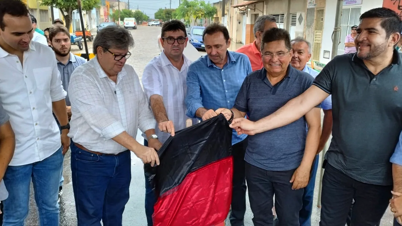Nova Floresta recebe visita do Governador João Azevedo