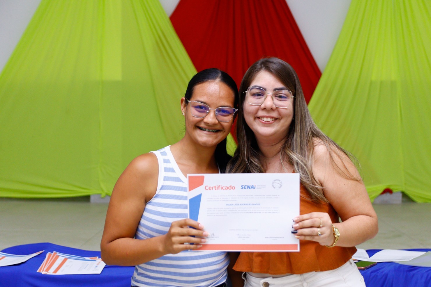 Prefeitura de Nova Floresta realiza entrega de certificados do curso de Corte e Costura Industrial em parceria com o SENAI