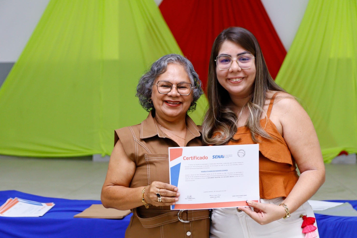 Prefeitura de Nova Floresta realiza entrega de certificados do curso de Corte e Costura Industrial em parceria com o SENAI