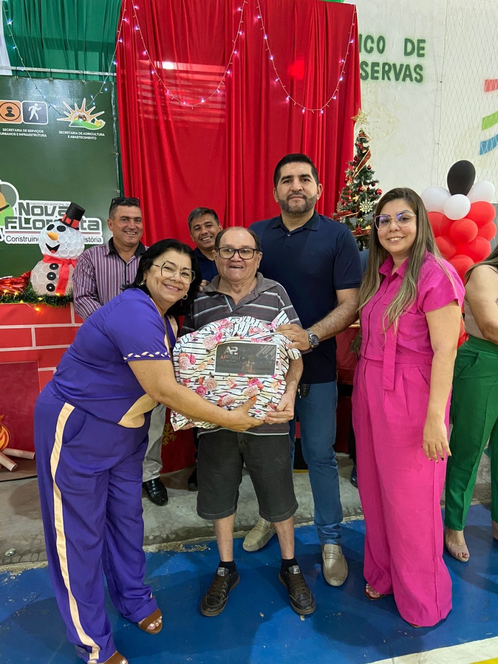Prefeitura de Nova Floresta realiza café da manhã da confraternização dos servidores.