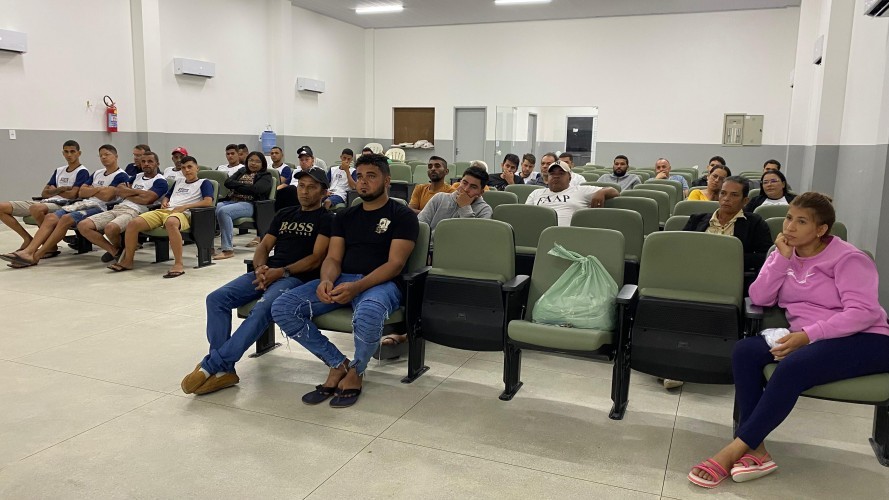 Prefeitura de Nova Floresta realiza entrega de Certificados de Conclusão de Curso Profissionalizante de Recursos Humanos pelo SENAI