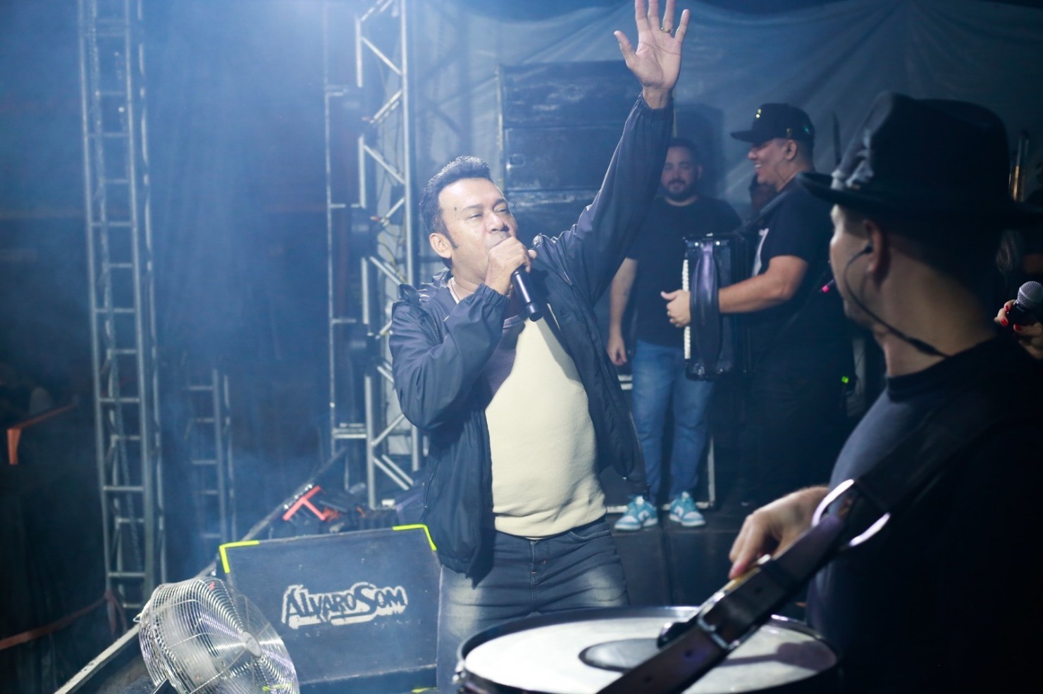 Festa social celebra os 66 anos de emancipação política de Nova Floresta com shows