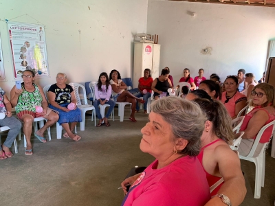 OUTUBRO ROSA: UNIDADES DE SAÚDE PROMOVEM AÇÕES SOBRE A PREVENÇÃO DO CÂNCER DE MAMA