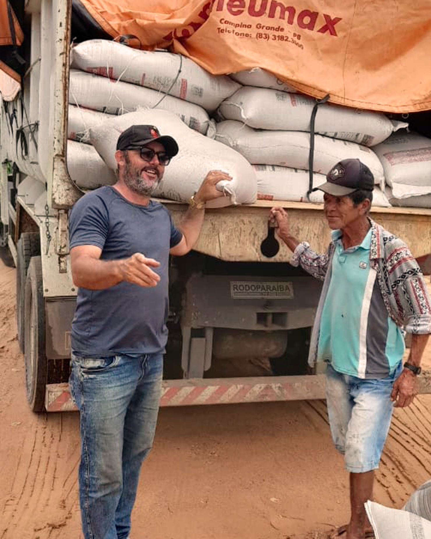 Prefeitura de Nova Floresta realiza entrega de ração subsidiada a produtores rurais