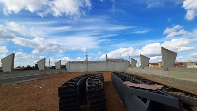 Prefeito Jarson acompanha obras de construção de ginásio do bairro Alto da Floresta