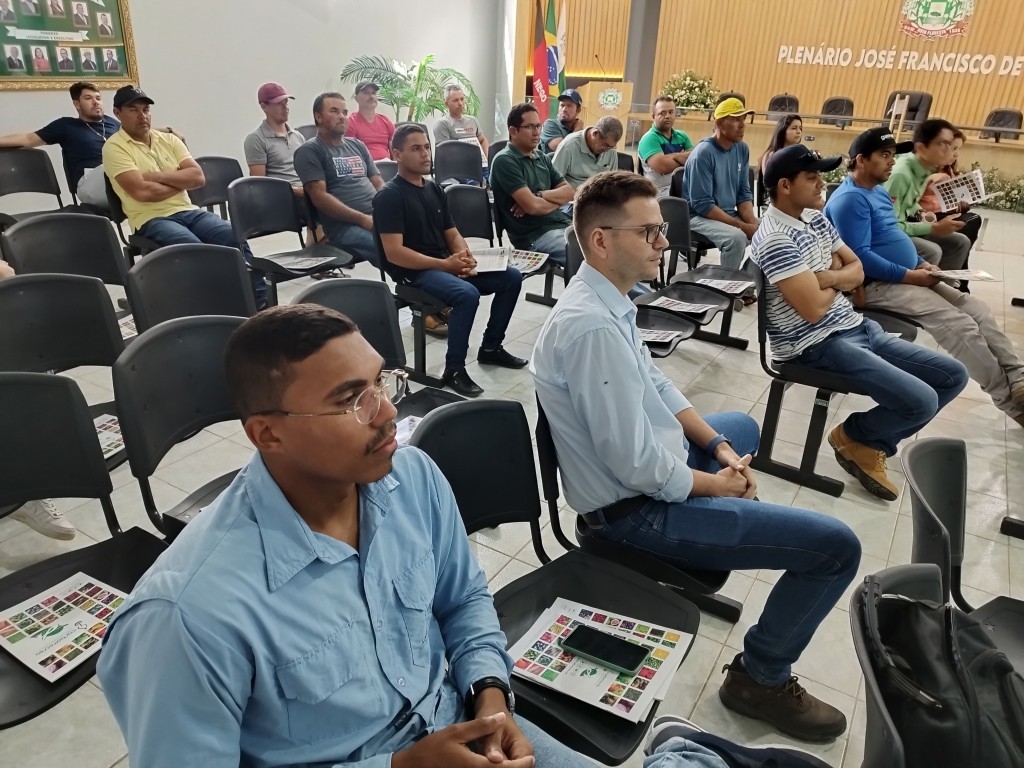 Prefeitura de Nova Floresta promove palestras sobre nutrição de plantas