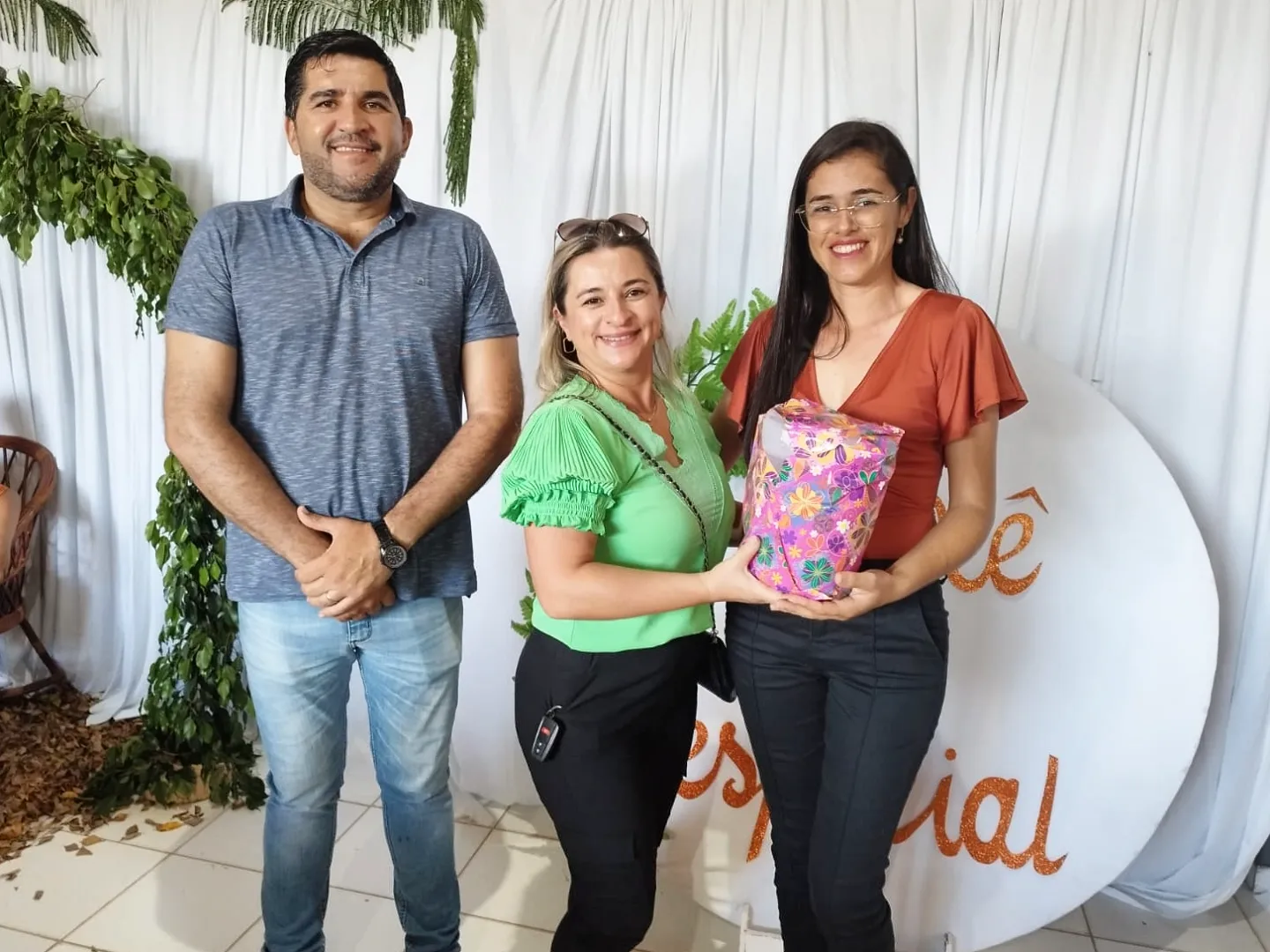Prefeitura de Nova Floresta promove comemoração do Dia das Mães no SCFV