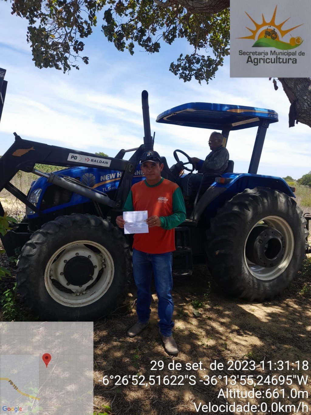 A Prefeitura de Nova Floresta continua com as atividades de cortes de terra na zona rural.