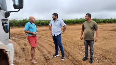 Prefeito Jarson visita local do novo Galpão de Reciclagem