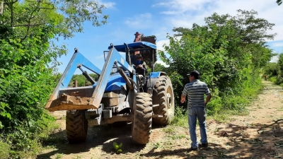 Prefeitura de Nova Floresta realiza serviços de roço em estradas vicinais da zona rural