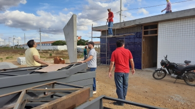 Prefeito Jarson acompanha obras de construção de ginásio do bairro Alto da Floresta