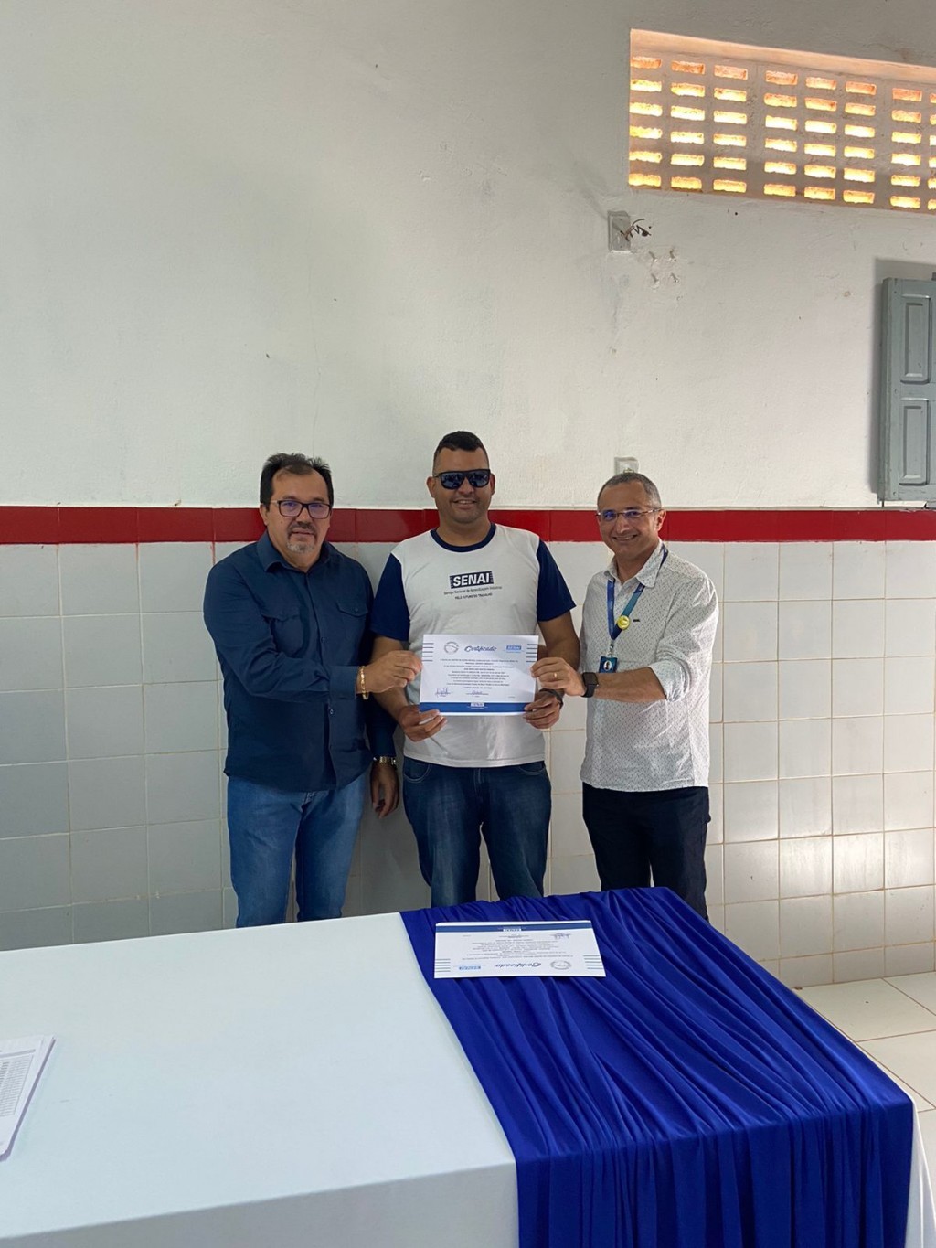 Prefeitura de Nova Floresta realiza entrega de Certificados de Conclusão de Curso Profissionalizante de Eletricista Predial em parceria com o SENAI