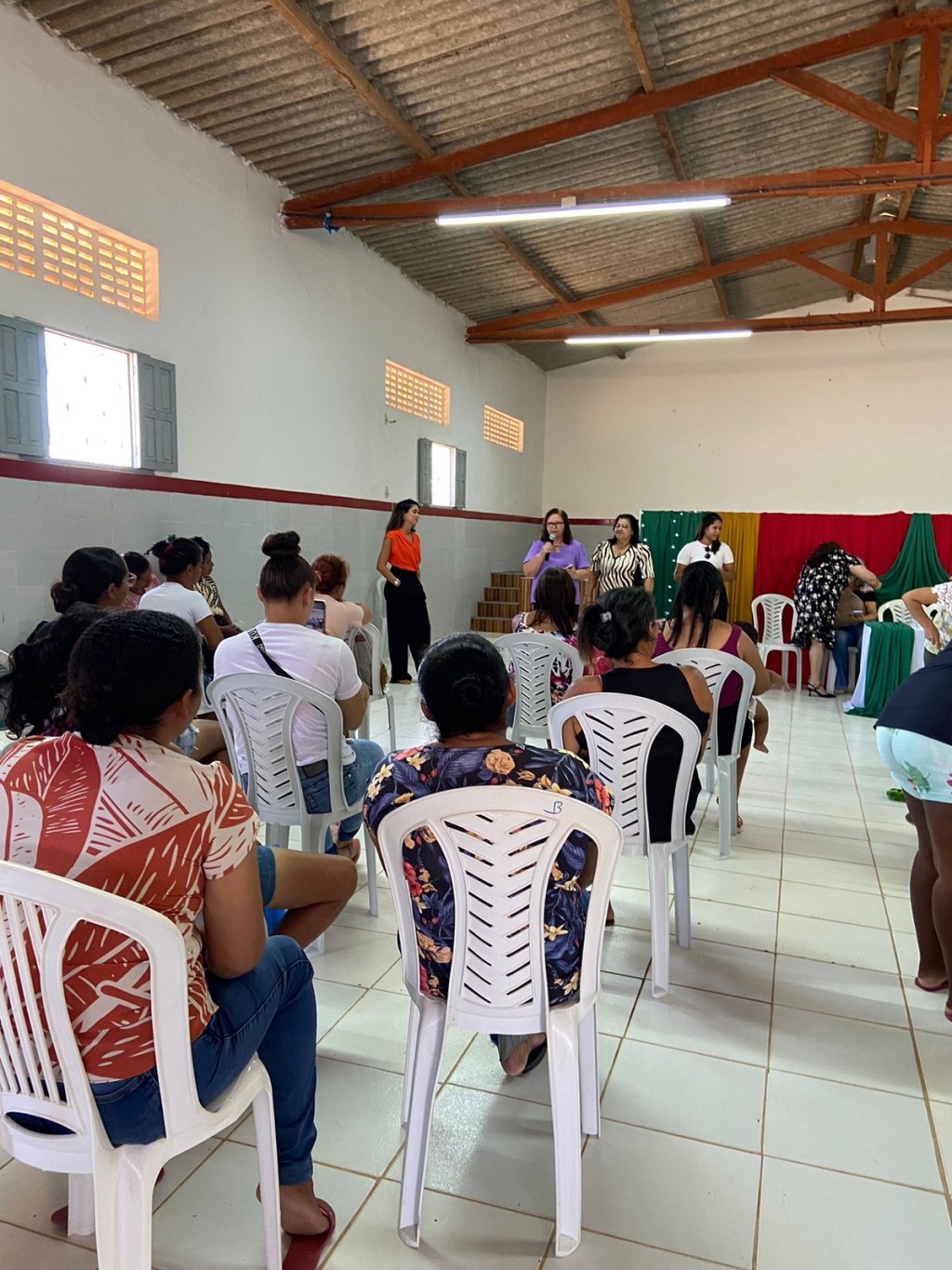 A Prefeitura de Nova Floresta através da Secretaria de Ação Social, realizou o 1° encontro das Mães Atípicas.