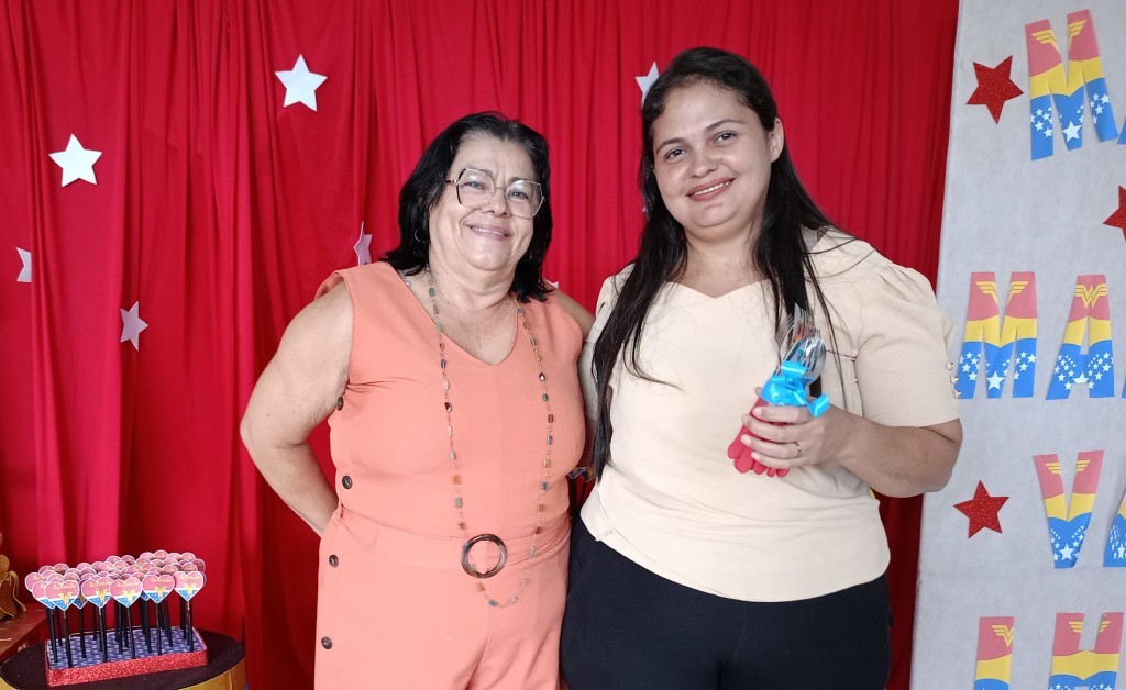 Prefeitura de Nova Floresta promove comemoração do Dia das Mães no SCFV
