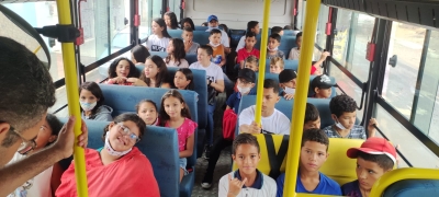 Crianças e adolescentes do SCFV visitam a Fazenda do Jacú