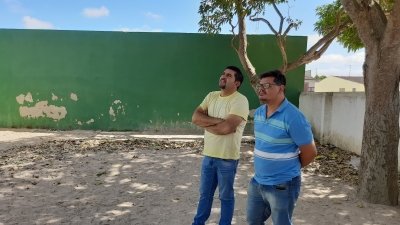 Prefeito Jarson acompanha início da substituição da cobertura metálica no Ginásio Alexandre Pereira Lima