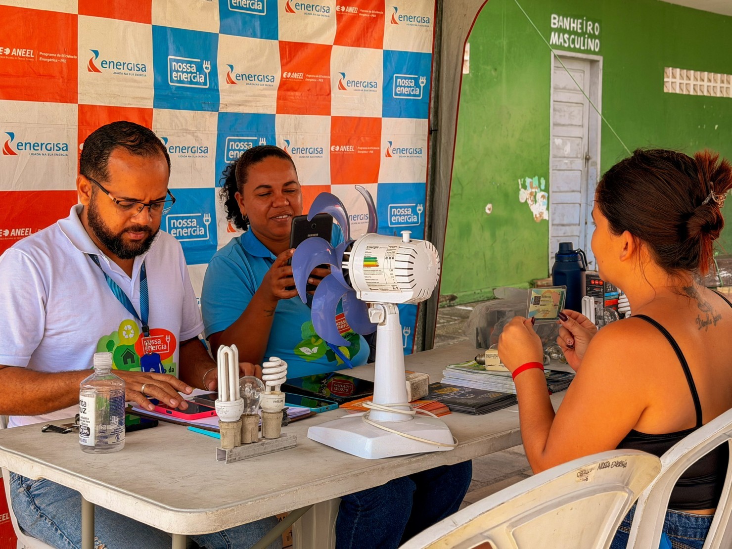 Projeto Nossa Energia chega a Nova Floresta com troca gratuita de lâmpadas e ventiladores