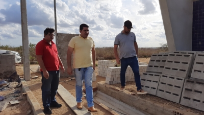 Prefeito Jarson acompanha obras de construção de ginásio do bairro Alto da Floresta