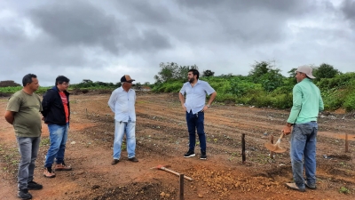 Prefeito Jarson visita local do novo Galpão de Reciclagem