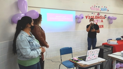 Secretária de Assistência Social de Nova Floresta realiza palestra na ECIT José Rolderick de Oliveira