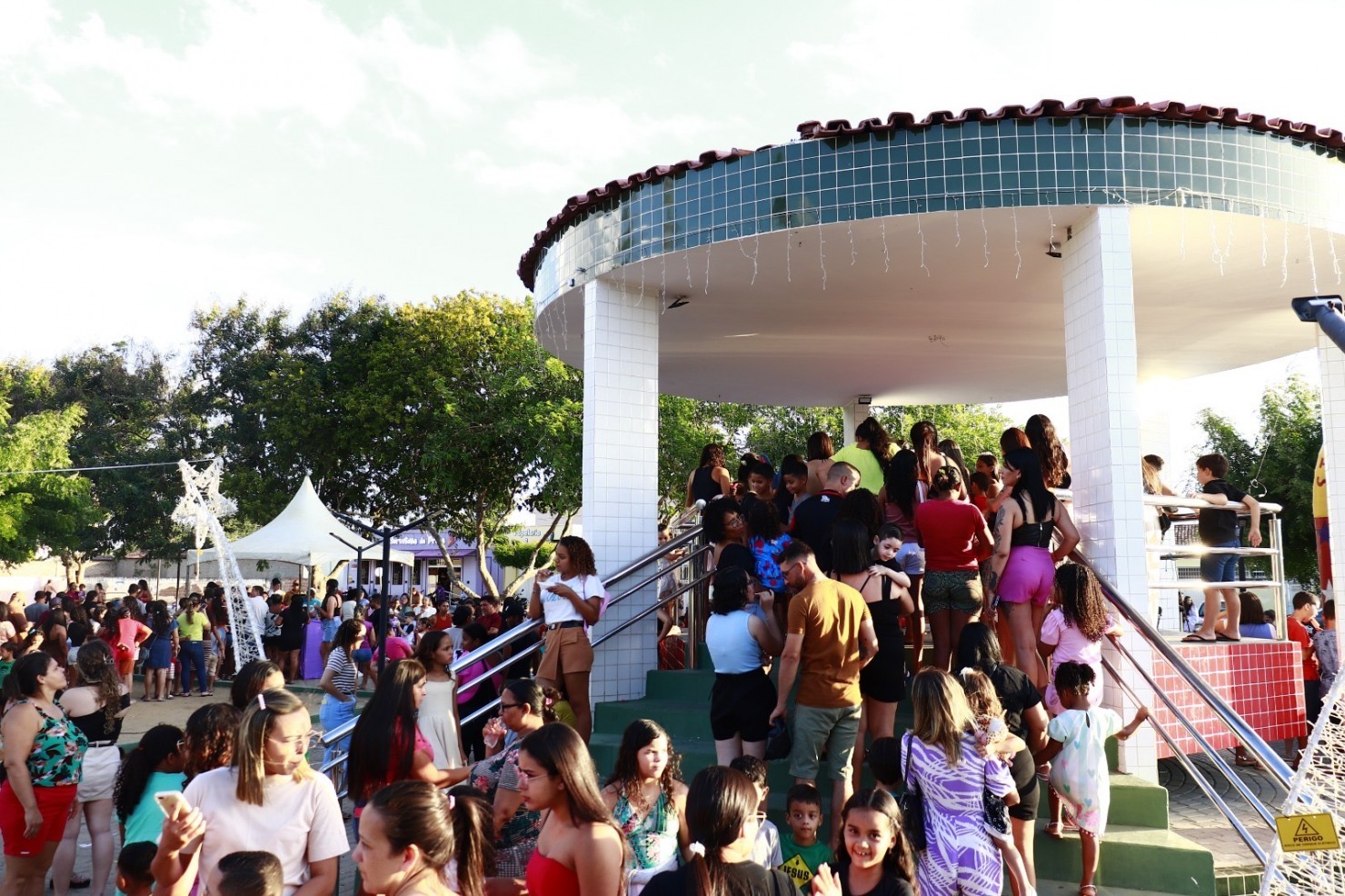 Prefeitura de Nova Floresta realiza o Natal da Criança Feliz