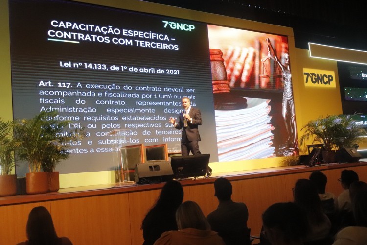 Prefeitura Municipal de Nova Floresta marcou presença no 7° Grandes Nomes em Compras Públicas