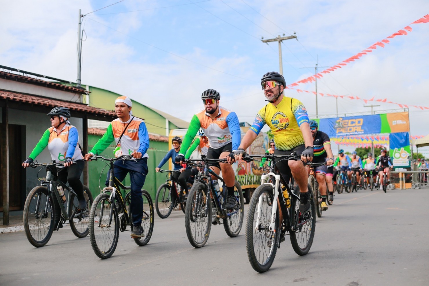 Eco Pedal reúne ciclistas de toda a região durante as festividades de 66 anos de Nova Floresta