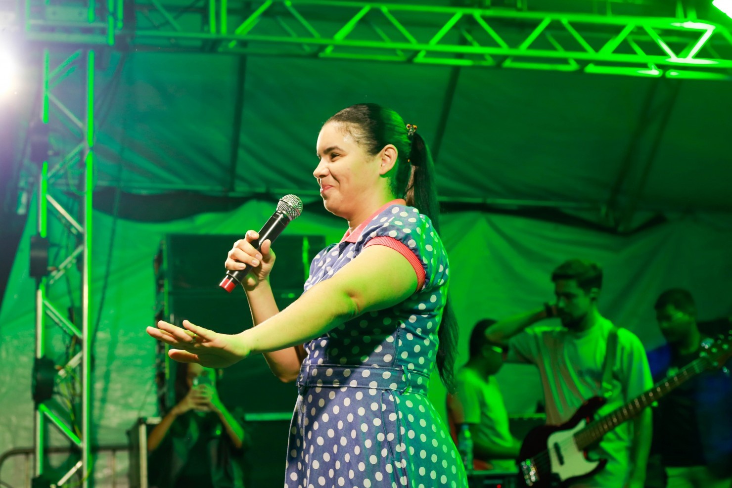 Show Evangélico com Rayanne Vanessa emociona fiéis na programação dos 66 anos de Nova Floresta