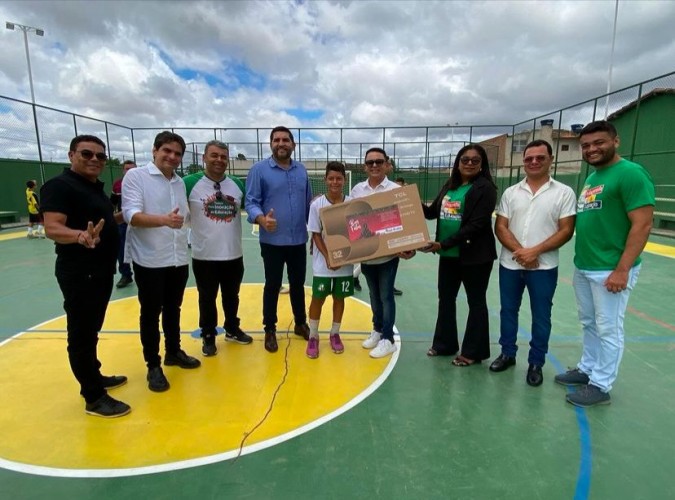 Inauguração do Centro Esportivo anexo a Escola Papa Paulo VI + Entregas de Três Veículos