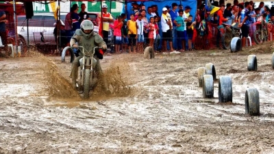 Motocross de Emancipação é realizado