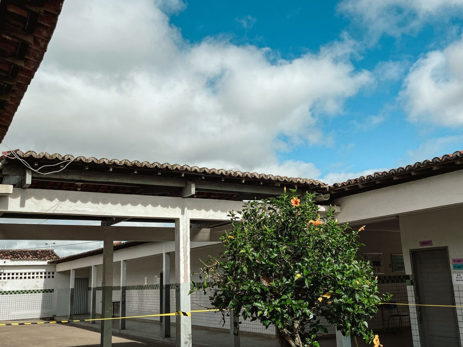 Reparos no Telhado da Escola Municipal Papa Paulo VI
