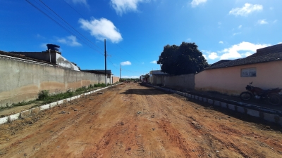 Prefeito Jarson acompanha obras de pavimentação de trecho da rua João Nilo Dantas