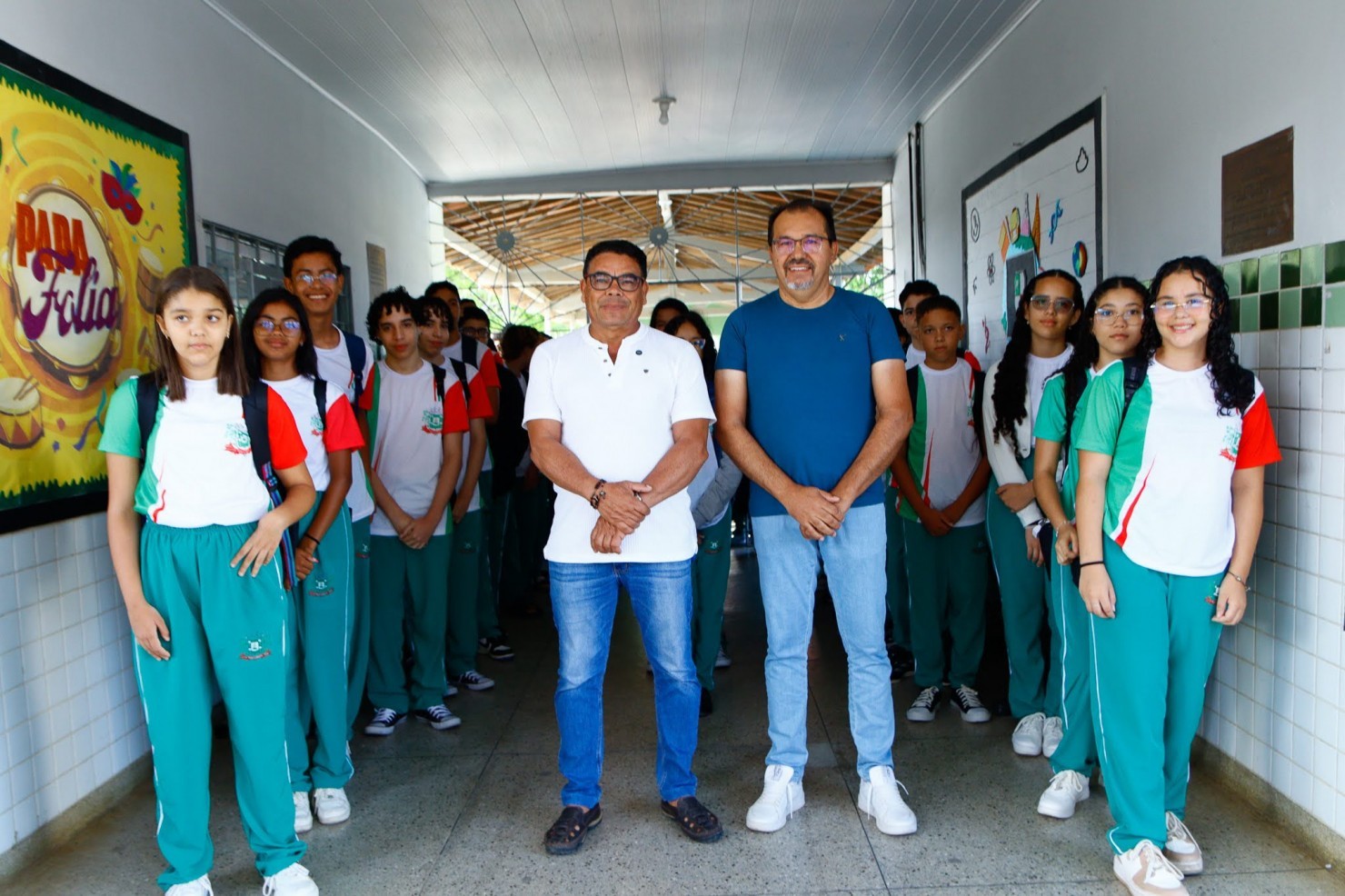 Prefeitura de Nova Floresta realiza entrega de uniformes para todos os alunos da rede municipal