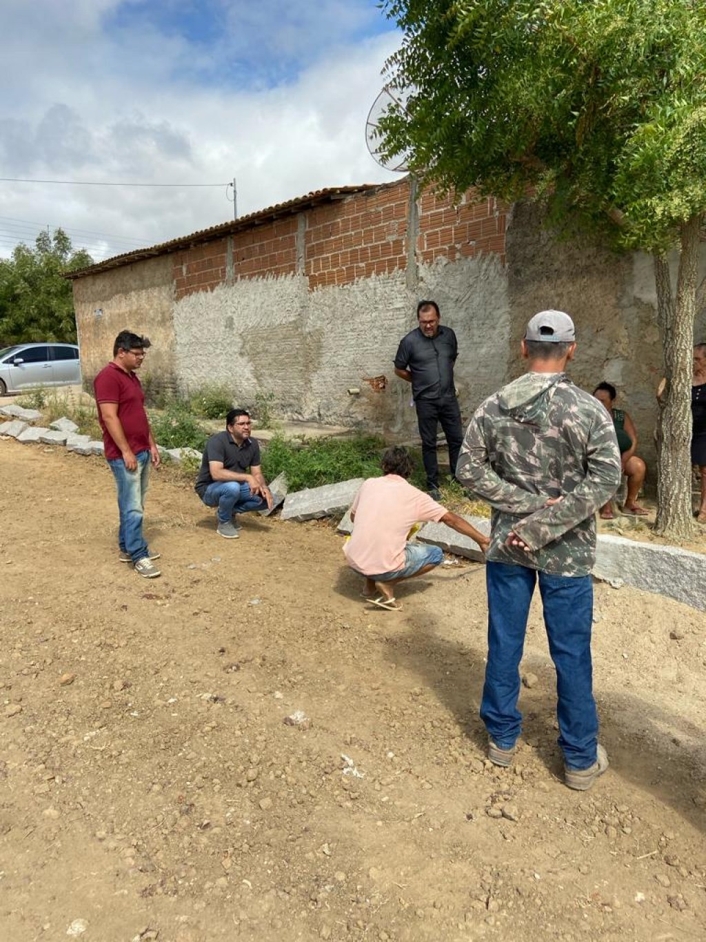 Prefeito Jarson acompanha obra de Pavimentação em Paralelepípedo.