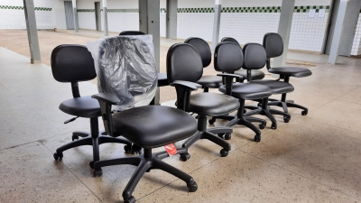 Prefeitura de Nova Floresta realiza entrega de equipamentos mobiliários nas escolas da rede municipal de ensino