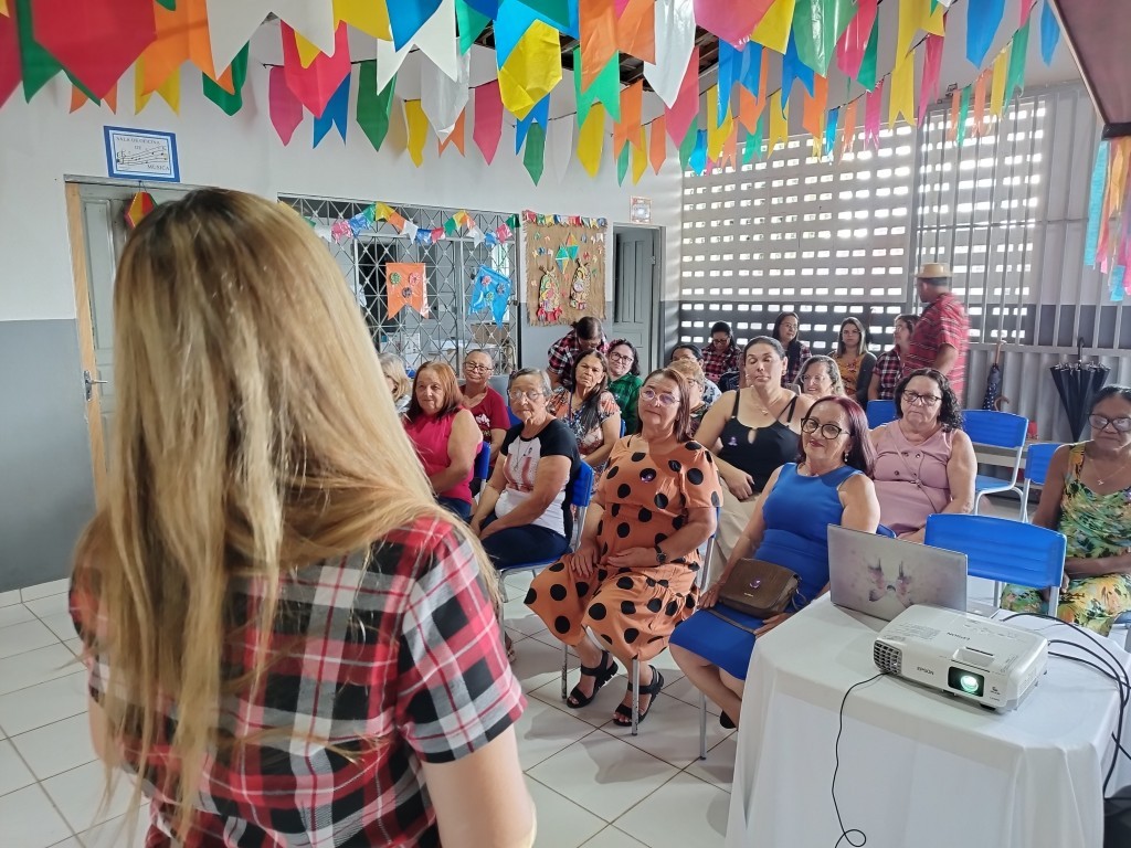 Prefeitura de Nova Floresta promove encontro do Junho Violeta