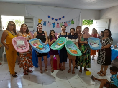 MAMÃES FELIZES: SECRETARIA DE ASSISTÊNCIA SOCIAL FAZ ENTREGA DE KITS ENXOVAL ATRAVÉS DO CRAS