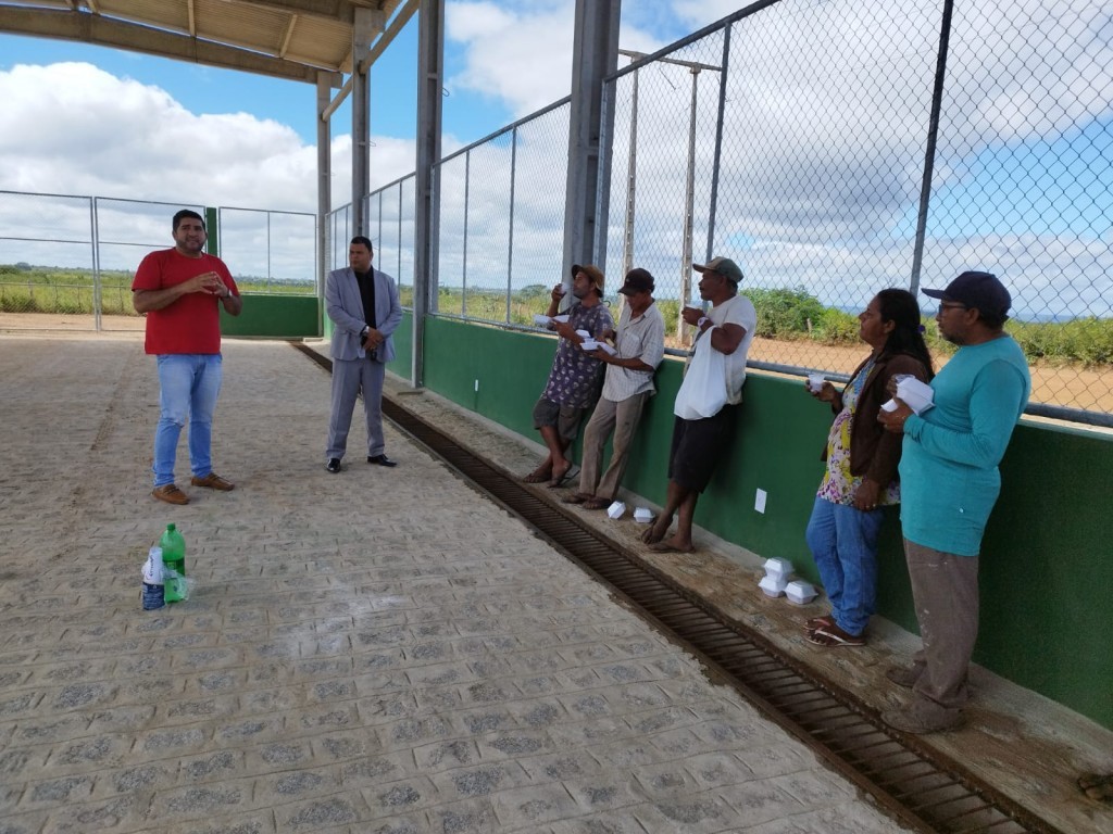 Prefeito Jarson se reúne com catadores de resíduos sólidos no novo Galpão de Reciclagem