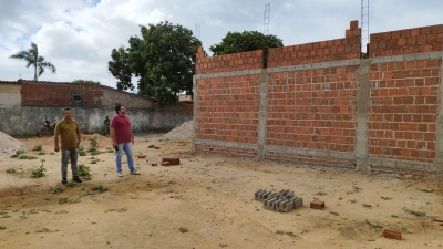 Prefeito Jarson acompanha obras de reforma e ampliação da Escola Profª Julieta de Lima e Costa