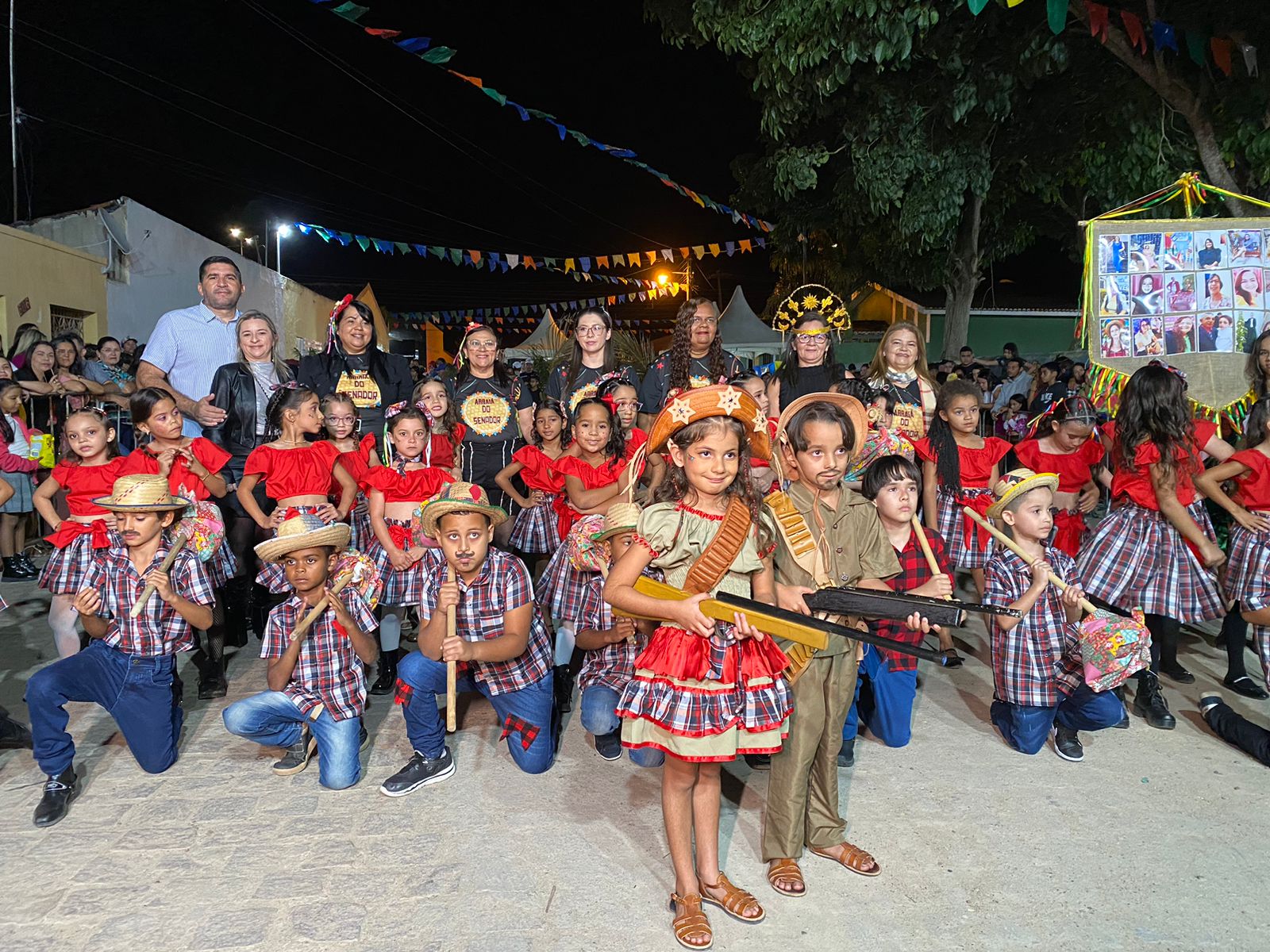 Prefeitura Municipal de Nova Floresta realiza São João de Bairros na Escola Senador Rui Carneiro