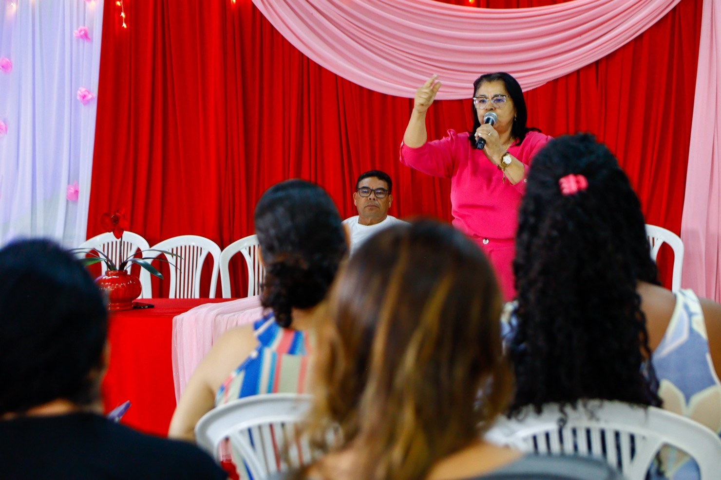 Assistência Social promove palestra em alusão ao Dia Internacional da Mulher em Nova Floresta
