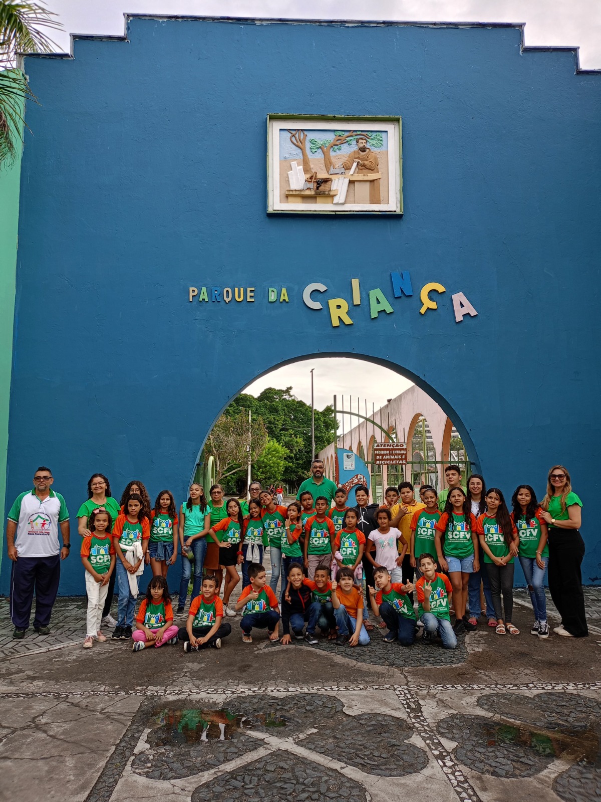 Prefeitura Municipal de Nova Floresta promove passeio com as crianças do SCFV