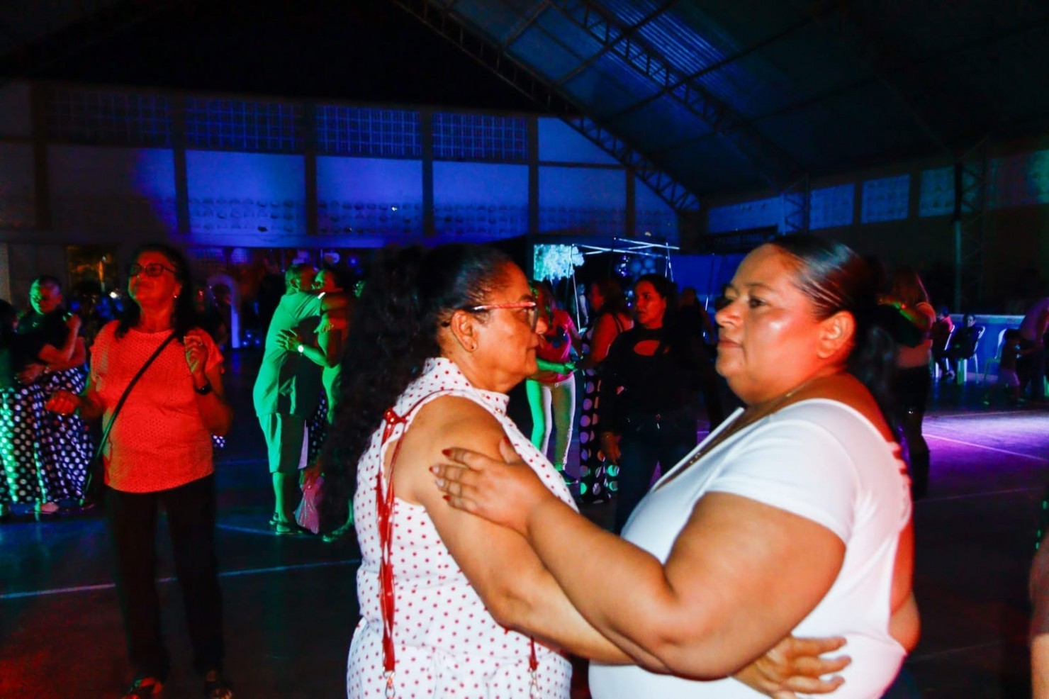 Grupo de idosos de Nova Floresta participa de baile em Sossego