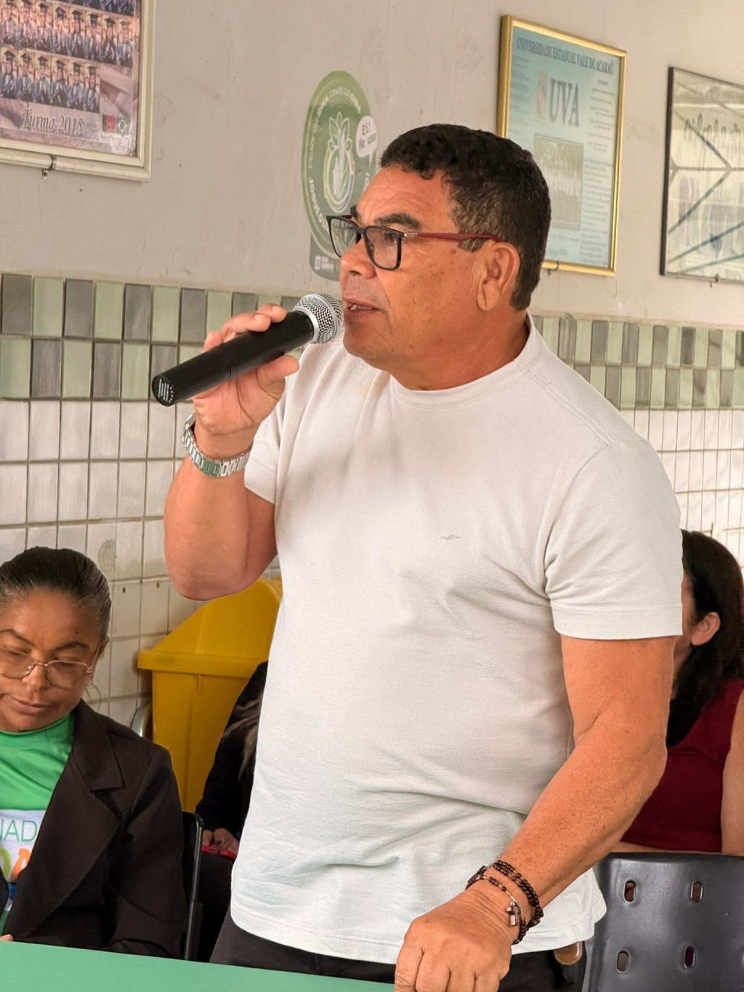 Prefeitura de Nova Floresta apresenta programa “Cidade que Educa, Cidade que Cuida” à rede municipal de ensino