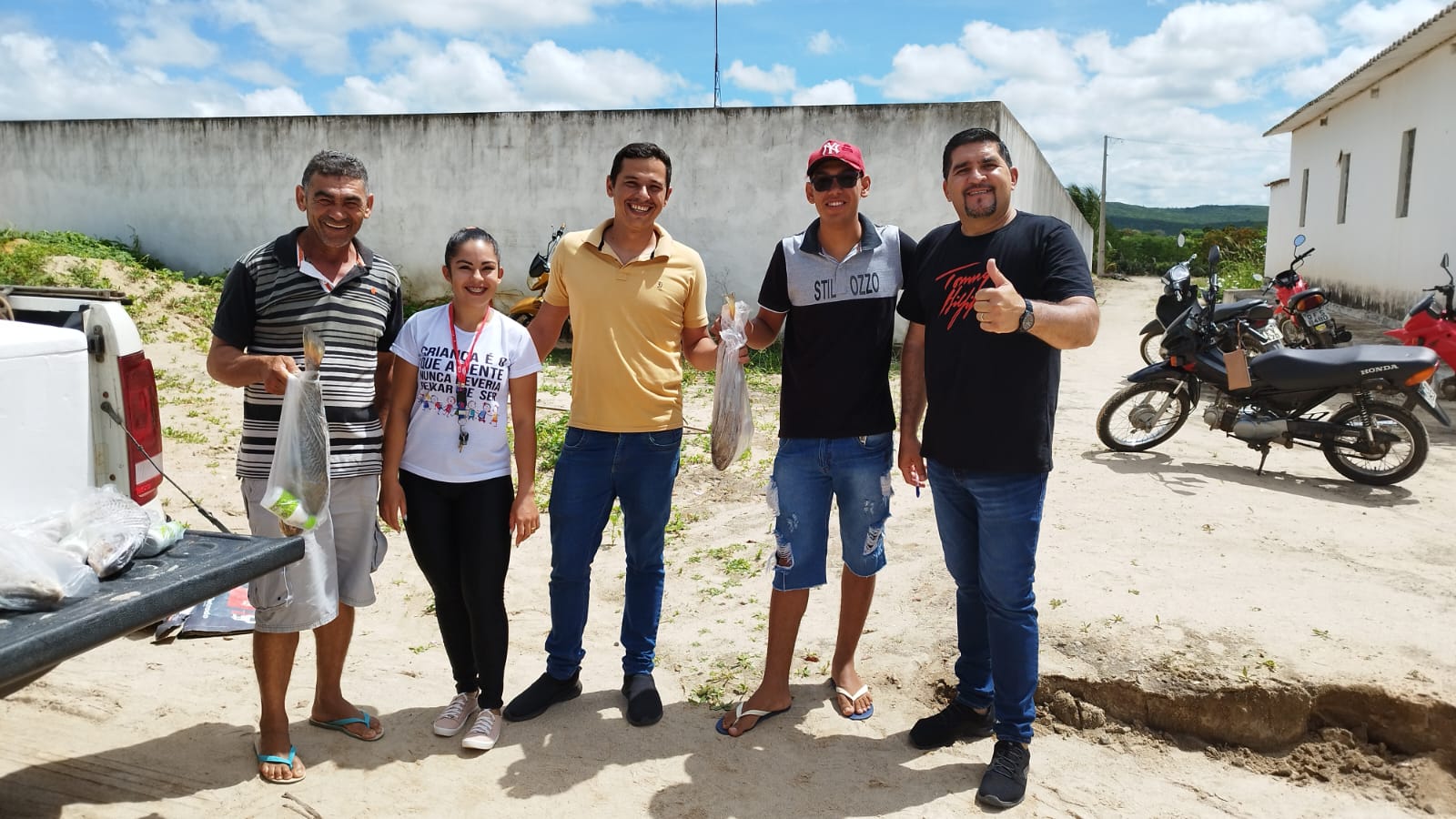 Prefeitura de Nova Floresta realiza entrega do Peixe da Semana Santa
